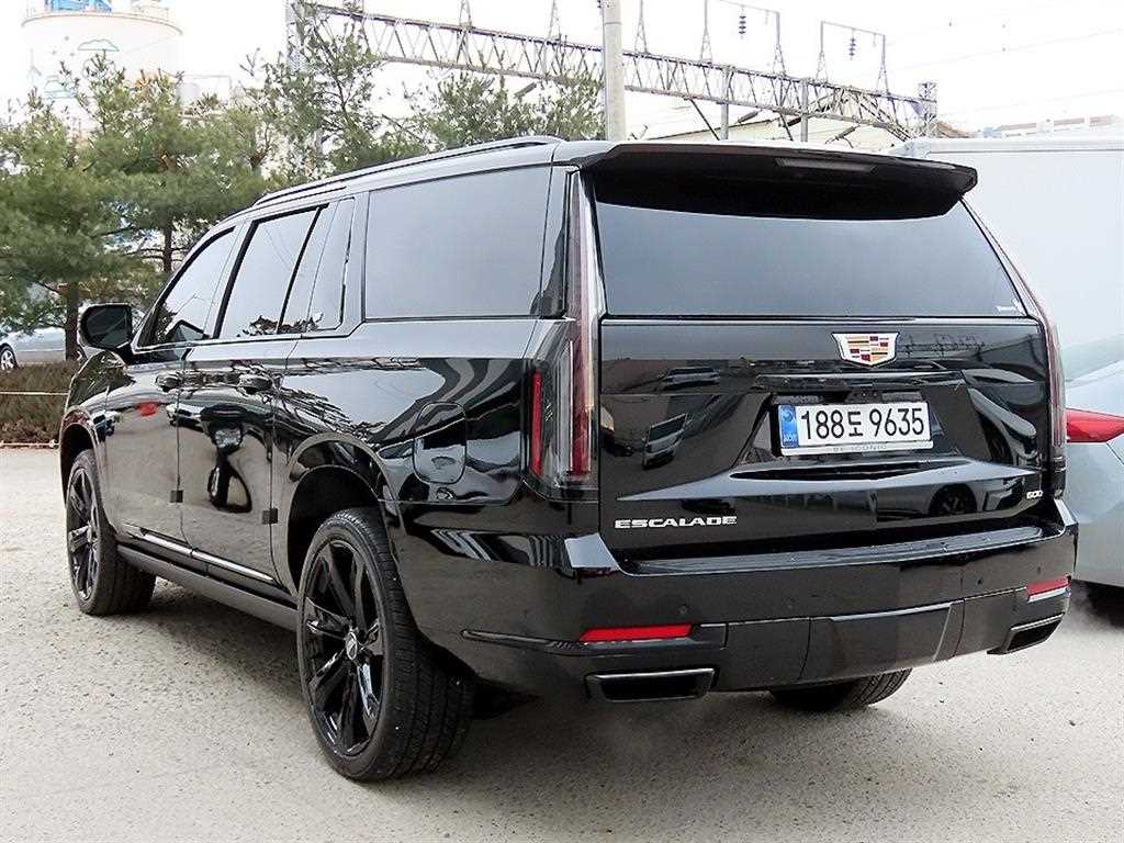 Cadillac Escalade 6.2 ESV Sport Platinum 4