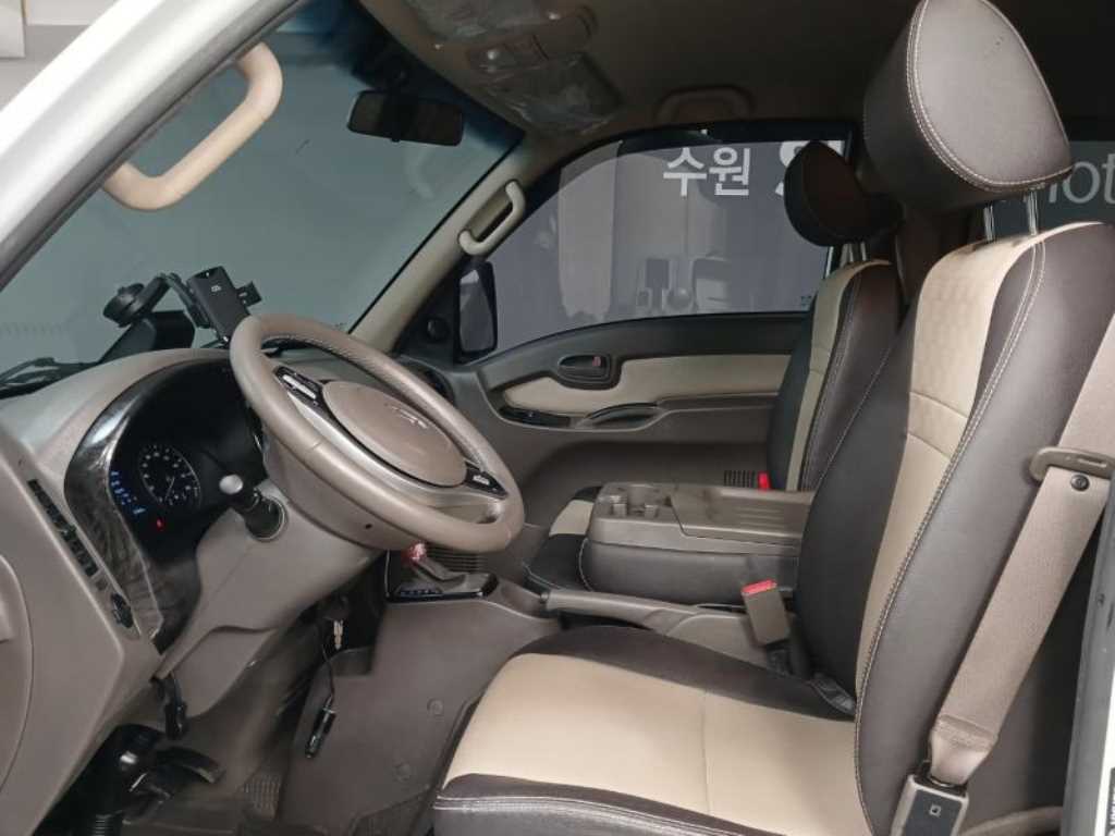 Hyundai Porter Double Cab/ Long Wheelbase Smart 8