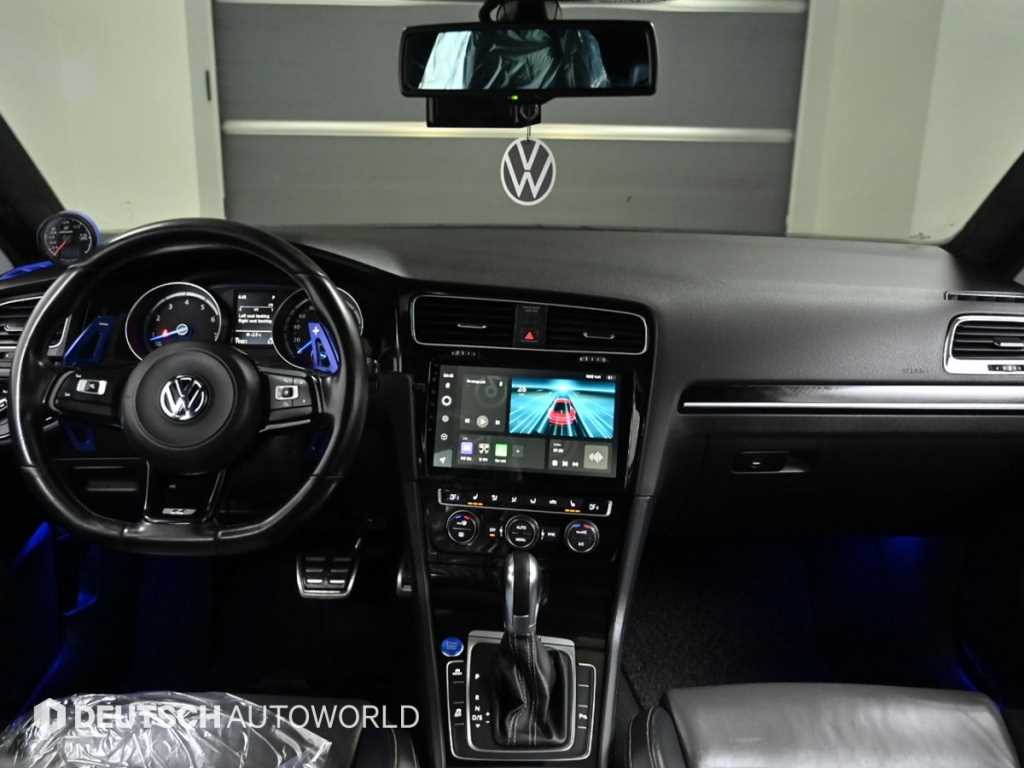 Volkswagen Golf 2.0 R 8