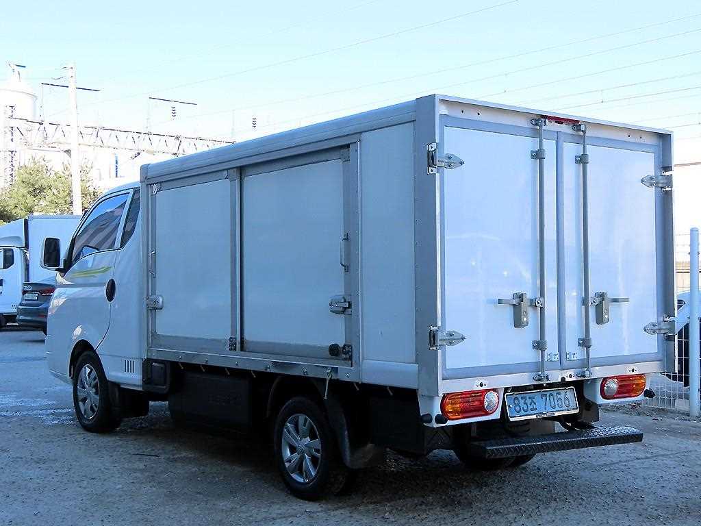 Hyundai Porter 1.0 Ton/ Super Cab/ Long Wheelbase 4