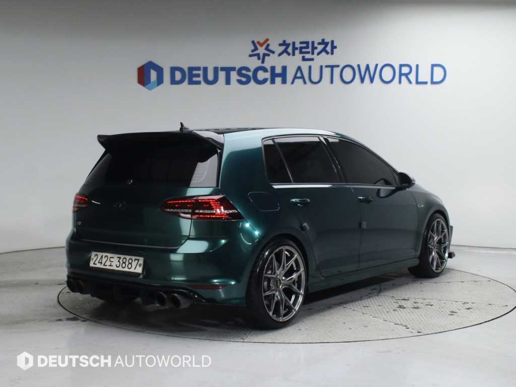 Volkswagen Golf 2.0 R 3
