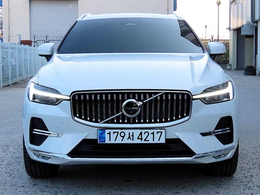 XC60(2세대) B5 AWD 얼티메이트 브라이트 2023년식