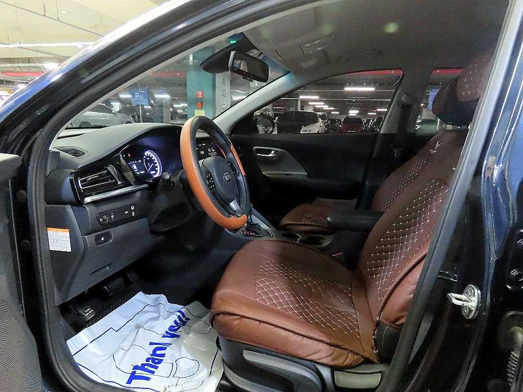 Kia Niro 1.6 HEV Luxury 7