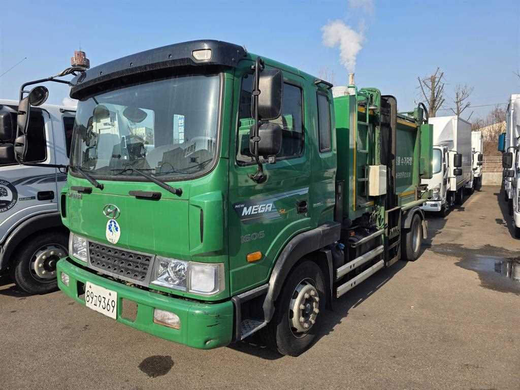 현대 음식물차 메가트럭 5톤 덤프식 배출 - 중고 트럭 매물 이미지