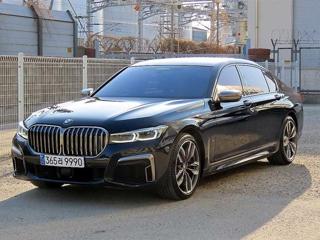BMW 7시리즈 M760Li xDrive 사진 2/20