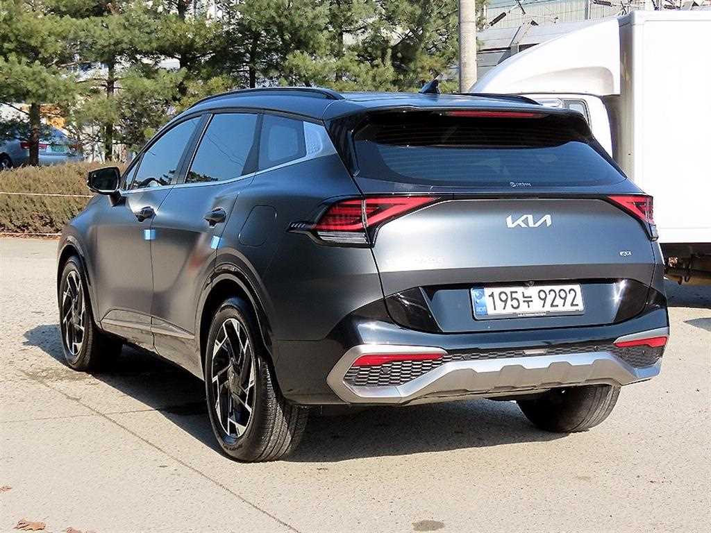 Kia Sportage 1.6 Gasoline 2WD Signature 4