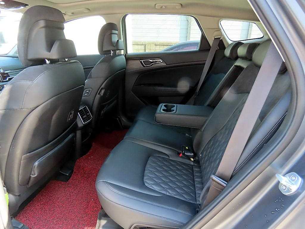 Kia Sportage 1.6 Gasoline 2WD Signature 7