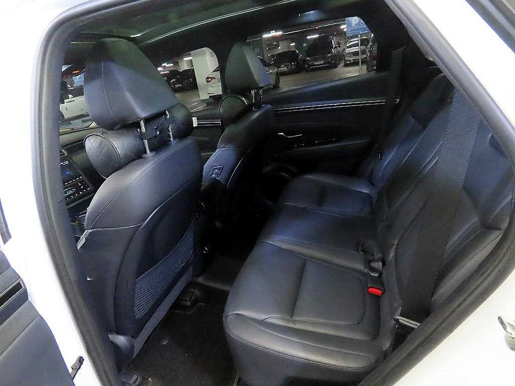 Hyundai Tucson 2WD Inspiration 8