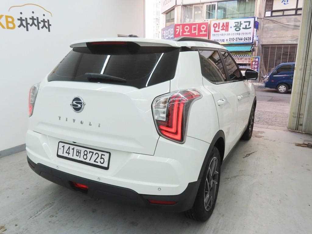 KG Mobility (Ssangyong) Tivoli 2WD Gasoline 1.5 V3 — фото 3
