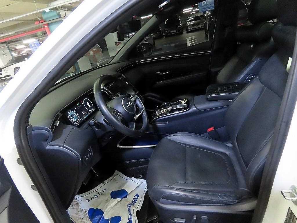 Hyundai Tucson 2WD Inspiration 7