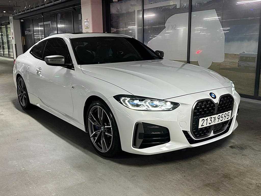 BMW 4 Series M440i xDrive Coupe Online Exclusive