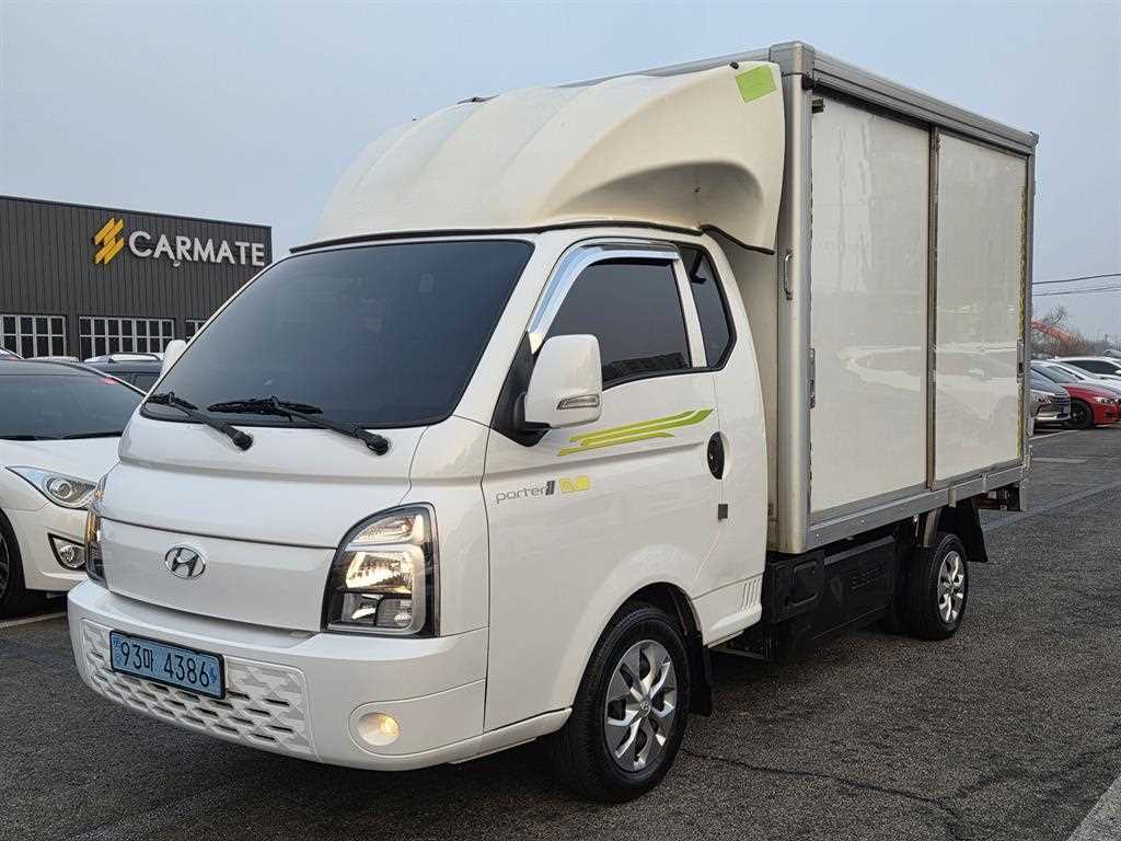 Hyundai Porter 1.0 Ton/ Super Cab/ Long Wheelbase