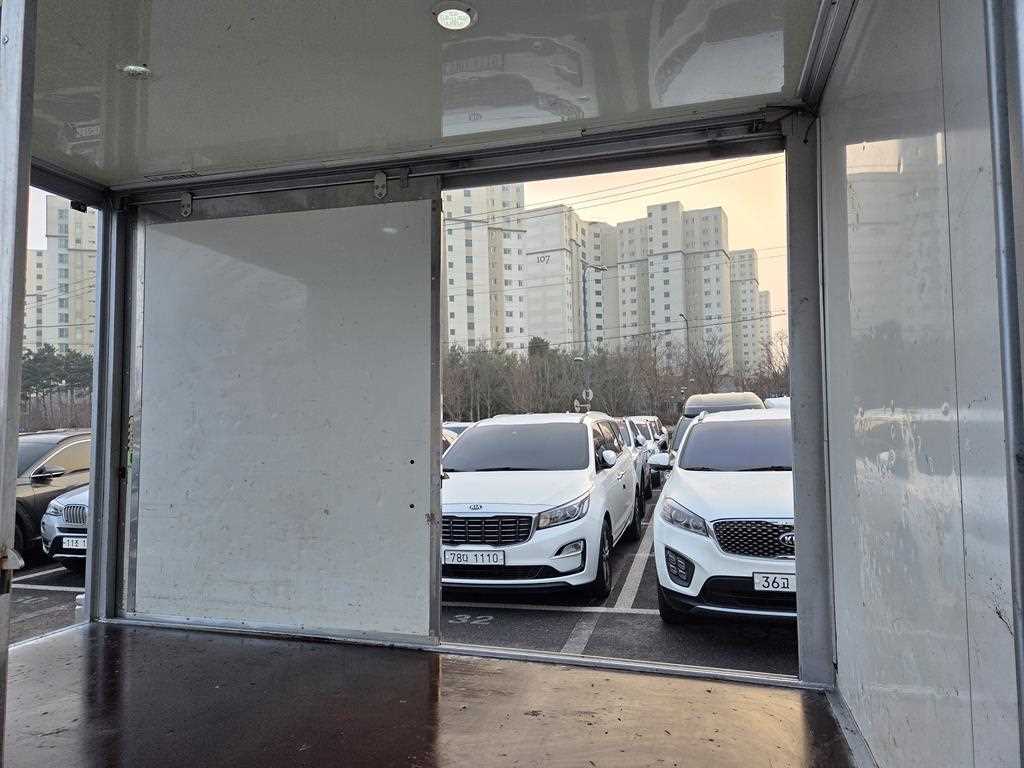 Hyundai Porter 1.0 Ton/ Super Cab/ Long Wheelbase 7