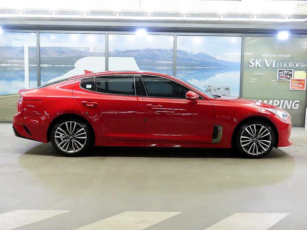 Kia Stinger Gasoline 2.0 Turbo AWD Prime 4