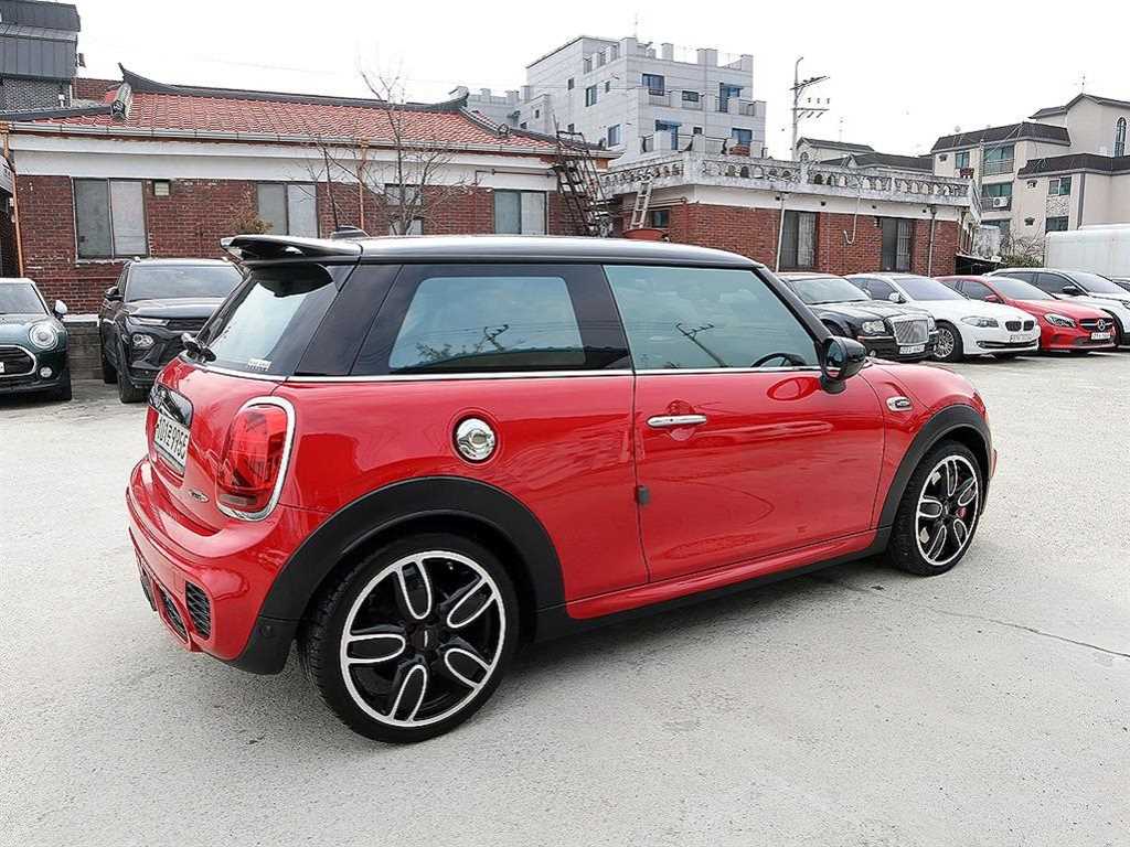Mini Cooper JCW 4