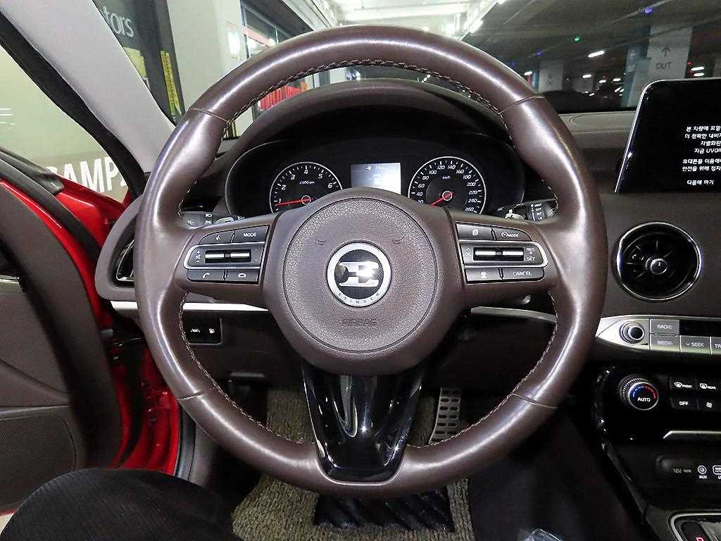 Kia Stinger Gasoline 2.0 Turbo AWD Prime 9