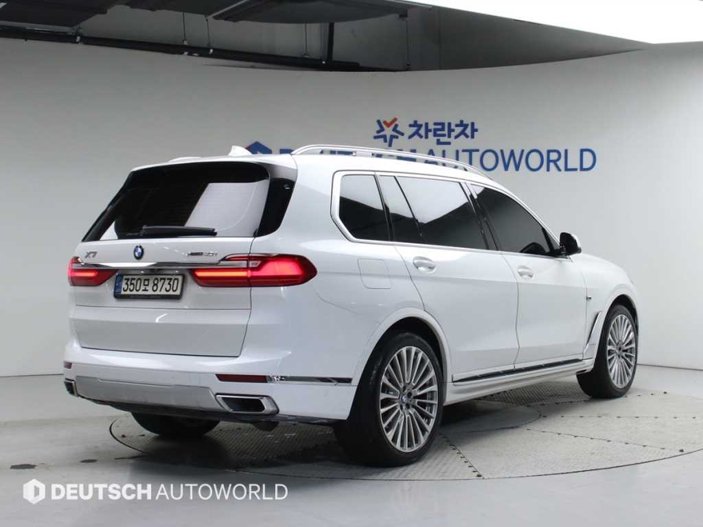 BMW X7 xDrive 40i 디자인 퓨어 엑셀런스 6인승 사진 2/20