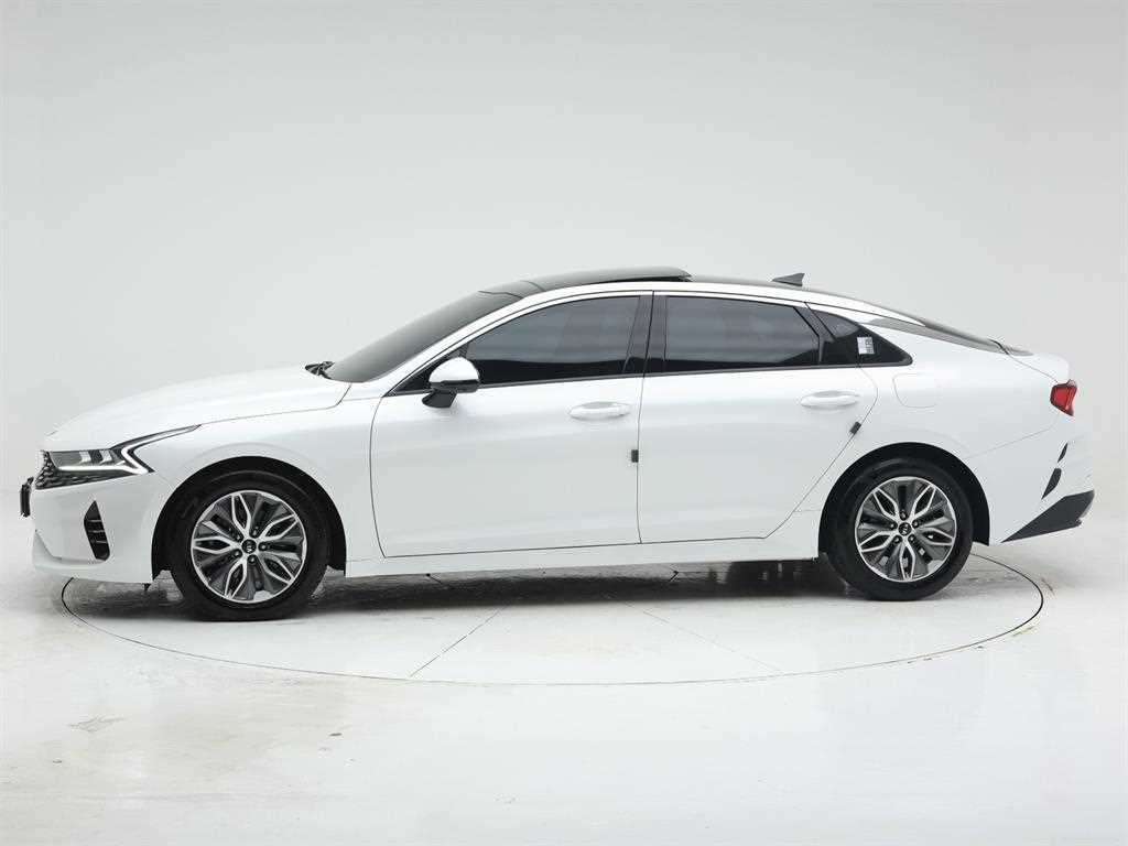 Kia K5 2.0 Signature 4