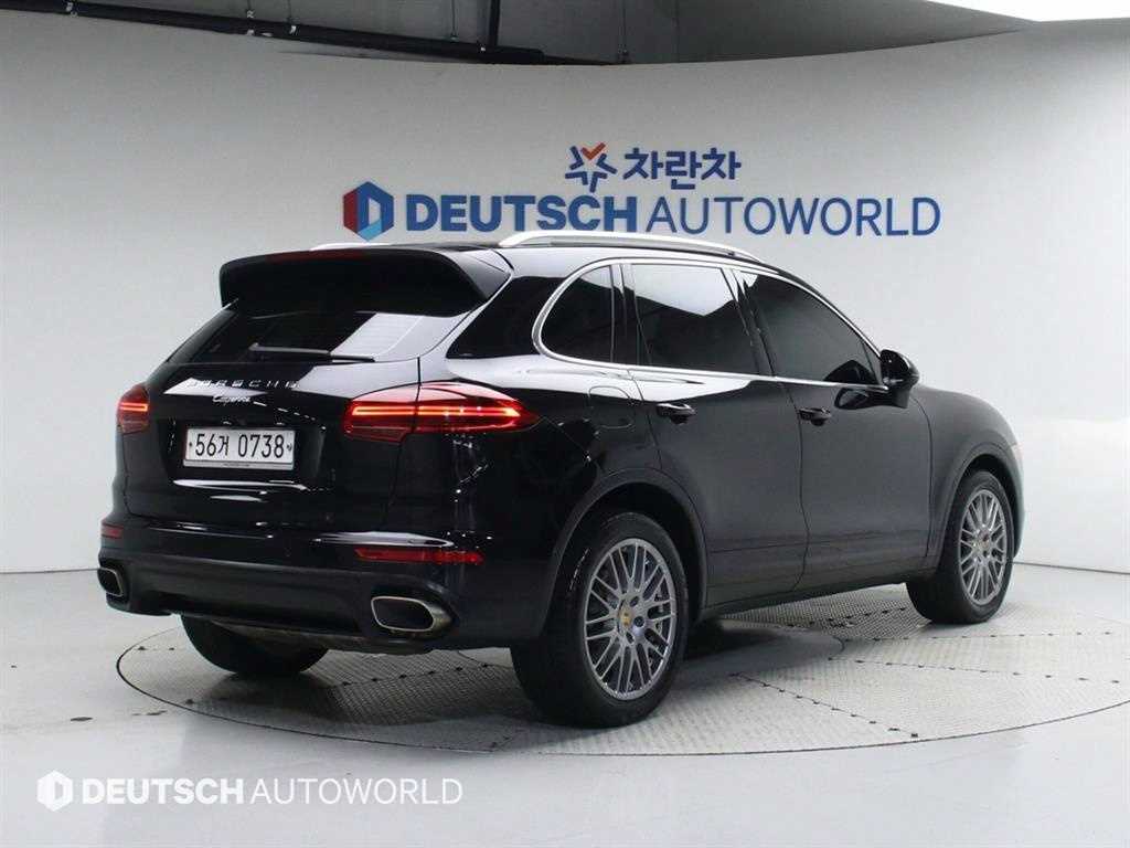 포르쉐 카이엔 3.0 디젤 사진 2/20