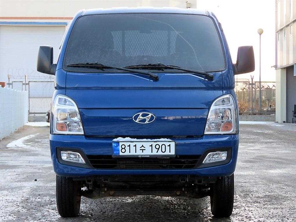 Hyundai Porter Super Cab/ Long Wheelbase/ 4WD Smart