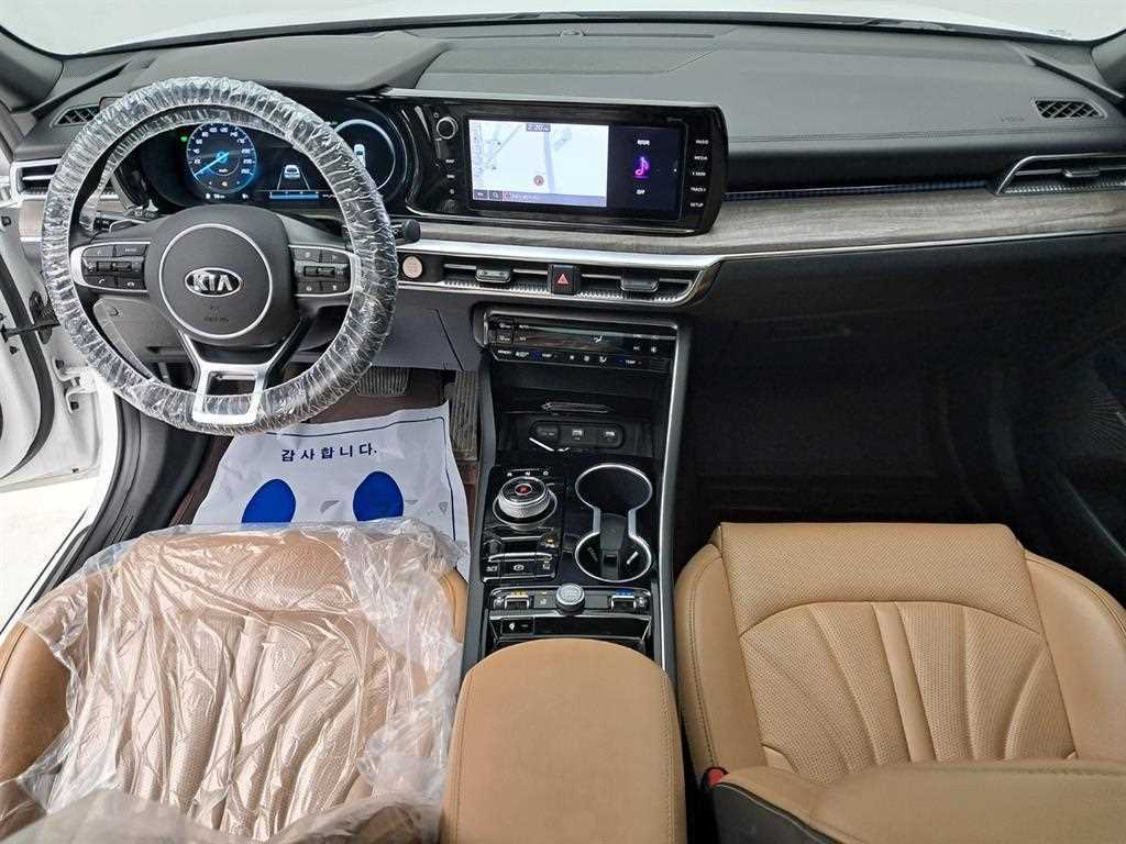 Kia K5 2.0 Signature 7