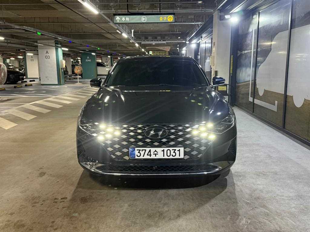 Hyundai Grandeur Exclusive 2