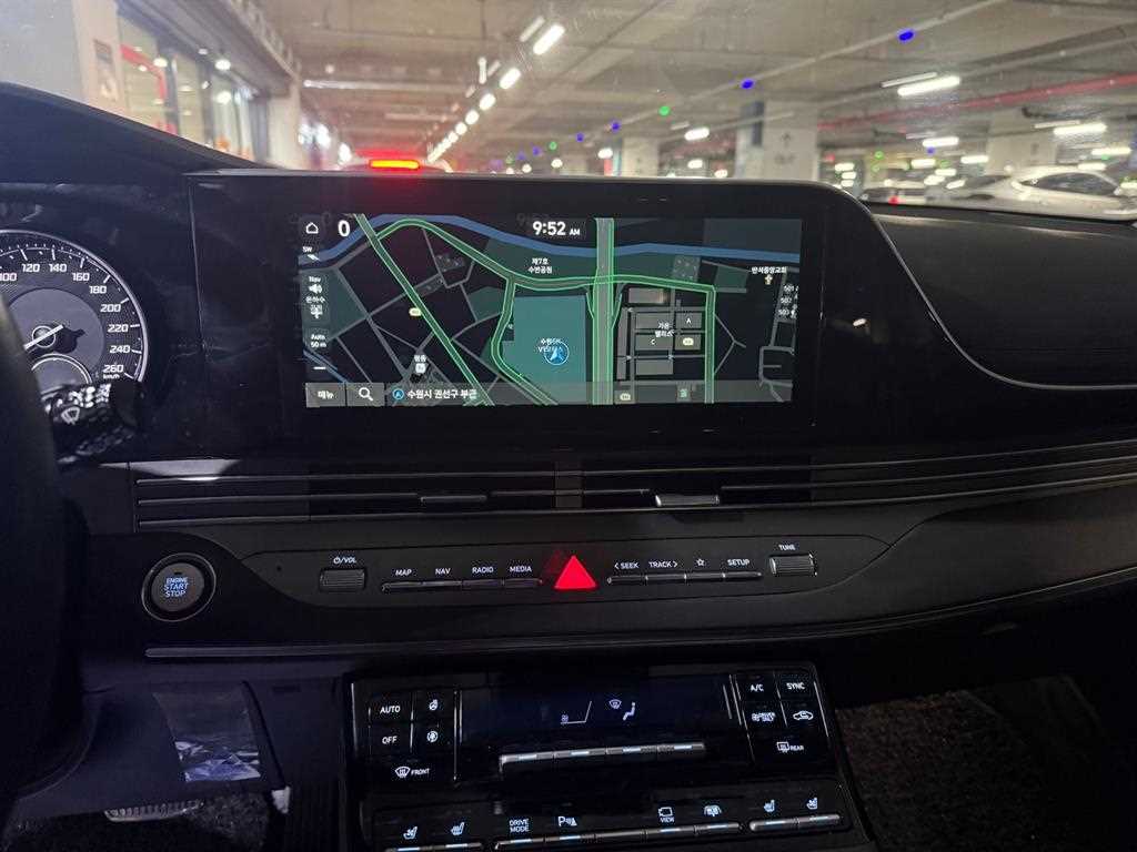 Hyundai Grandeur Exclusive 10