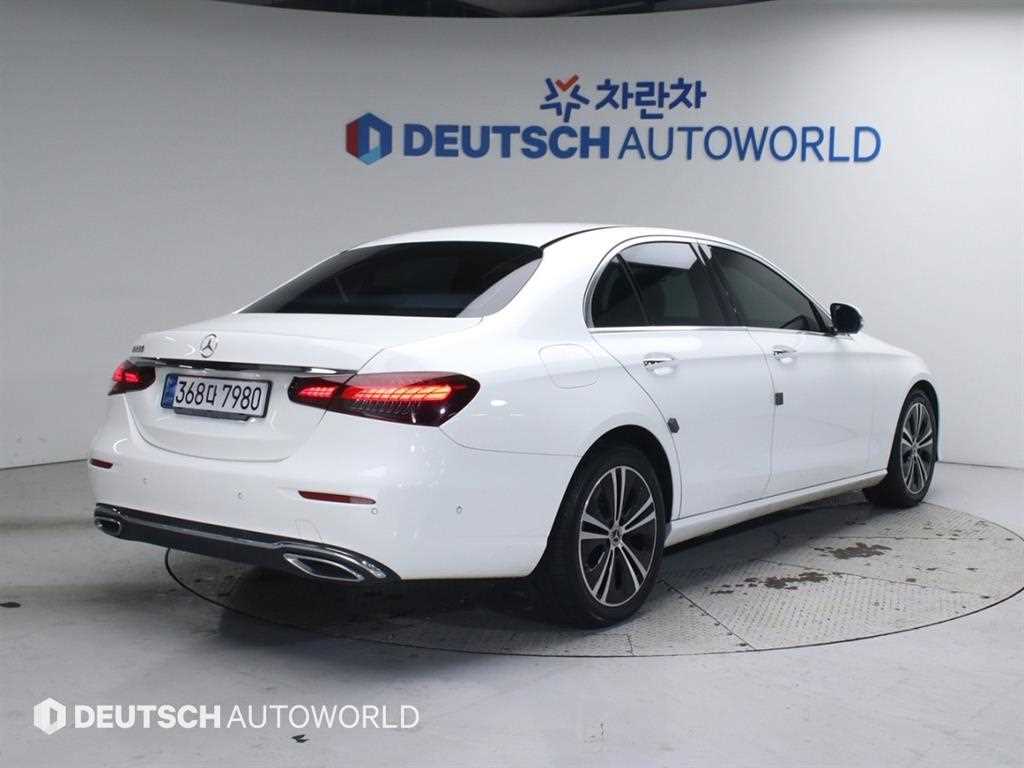 벤츠 E 클래스 E250 아방가르드 사진