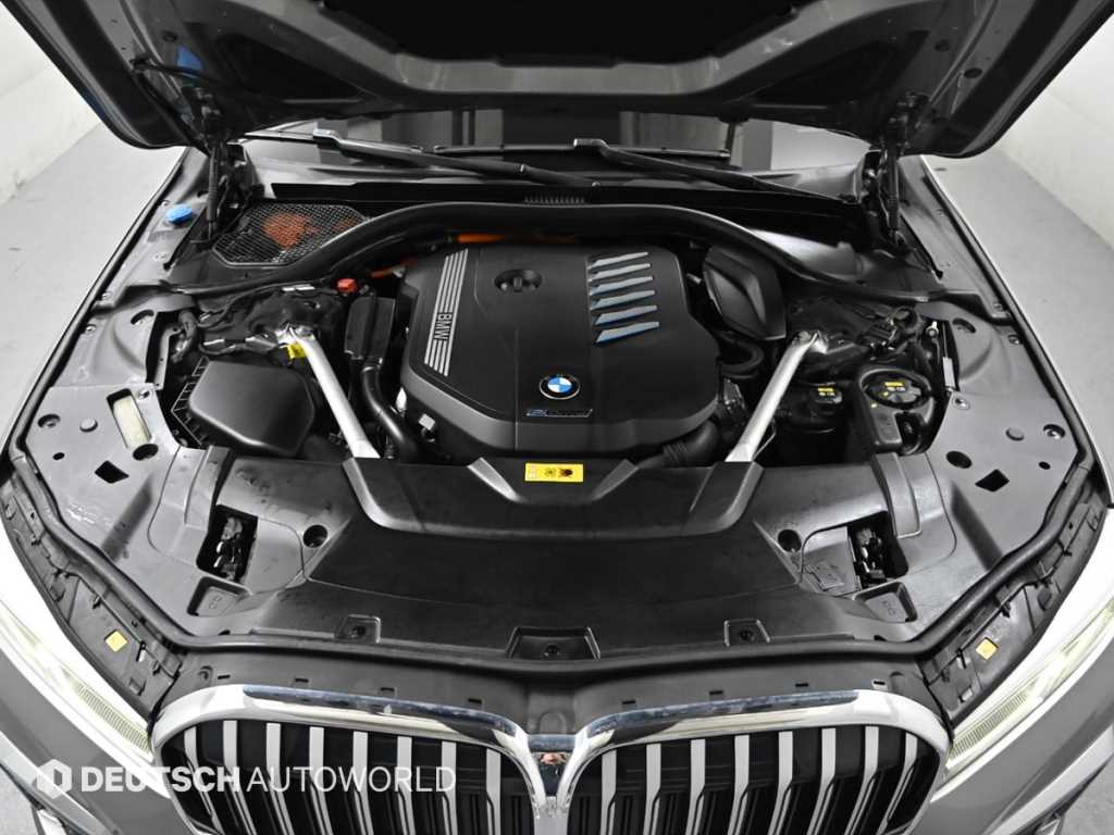 BMW 7 Series 740Le i Performance 7