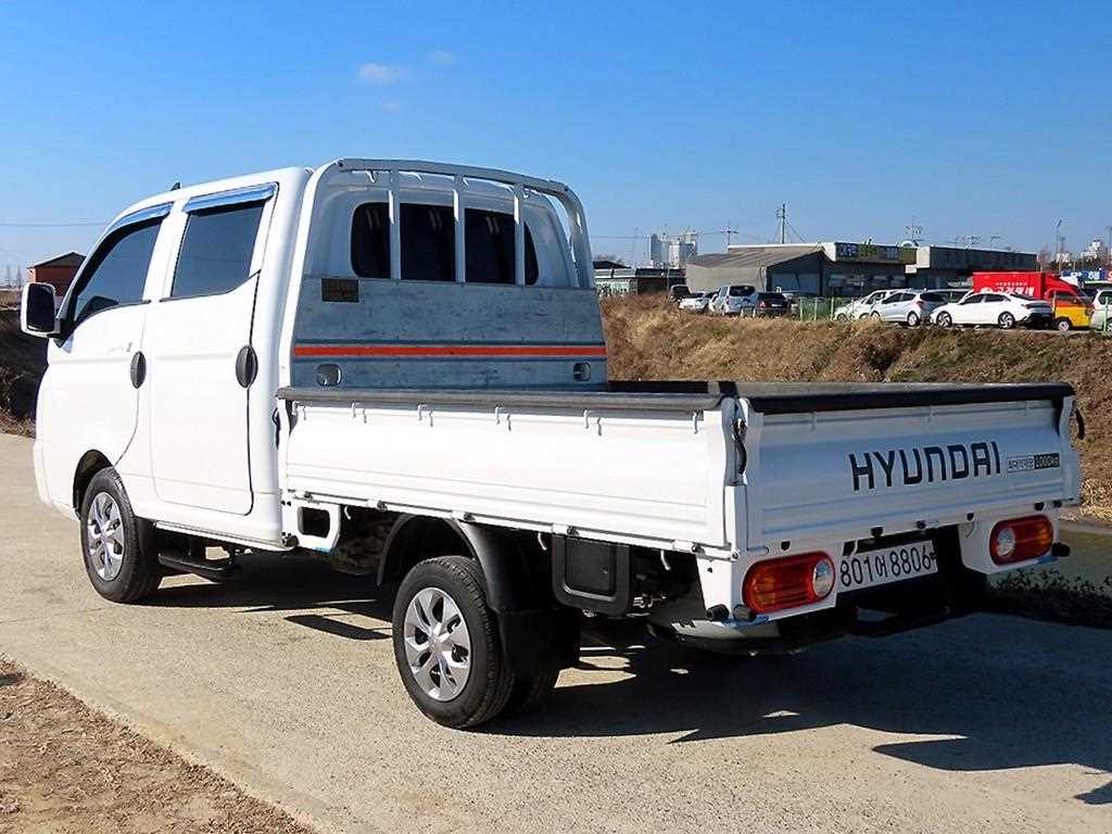Hyundai Porter Double Cab/ Long Wheelbase/ 2WD Smart 4