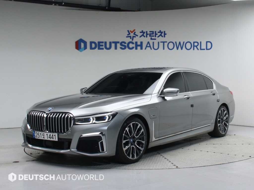 BMW 7 Series 740Le i Performance