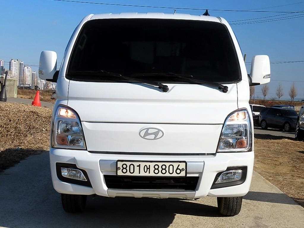 Hyundai Porter Double Cab/ Long Wheelbase/ 2WD Smart