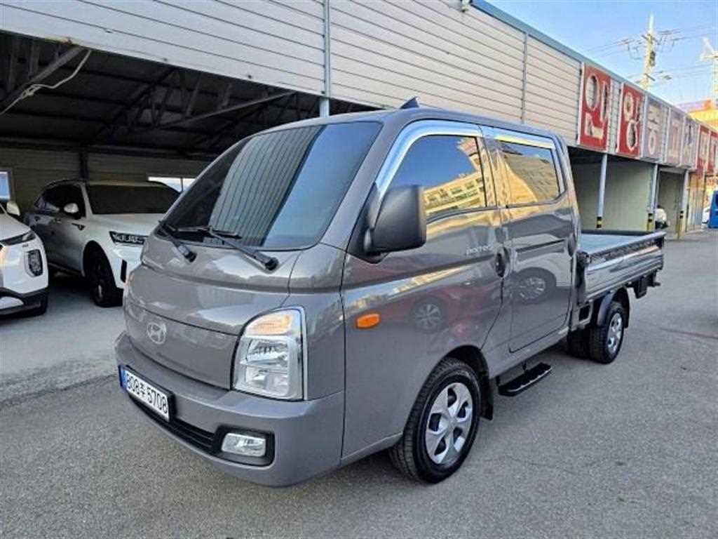 Hyundai Porter Double Cab/ Long Wheelbase/ 2WD Smart