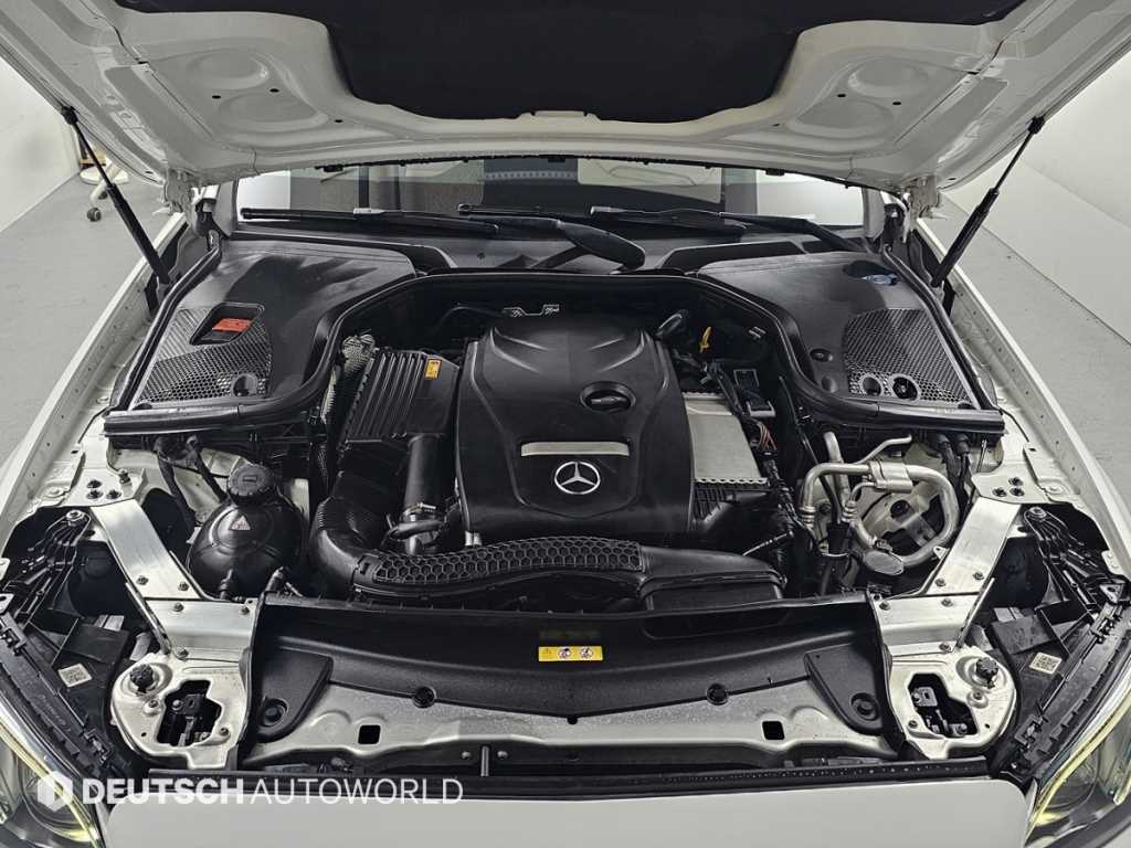 Mercedes-Benz E-Class E300 4MATIC Avantgarde 7