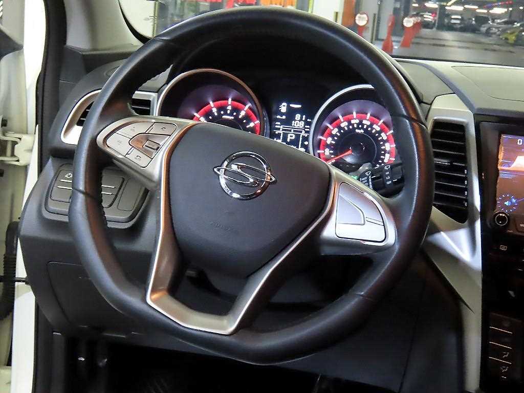 KG Mobility (Ssangyong) Tivoli Gasoline 2WD 1.6 VX 9