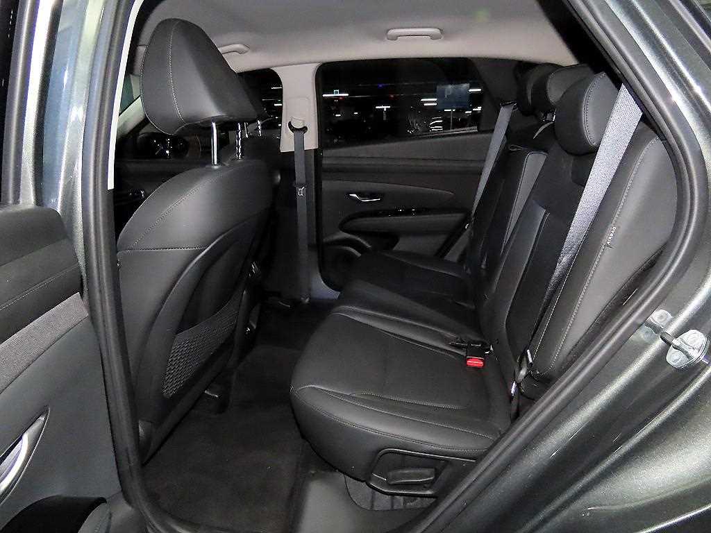 Hyundai Tucson Gasoline 1.6 Turbo 2WD Premium 8