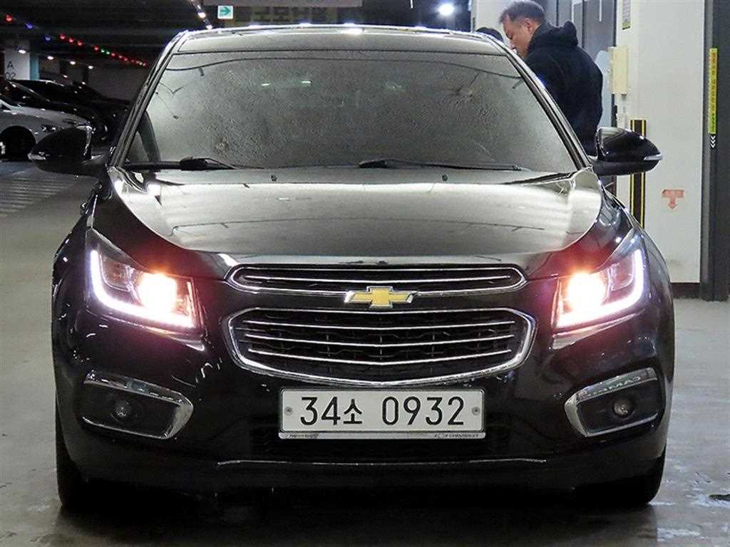 쉐보레 크루즈 1.4 터보 퍼펙트 블랙 사진 2/18