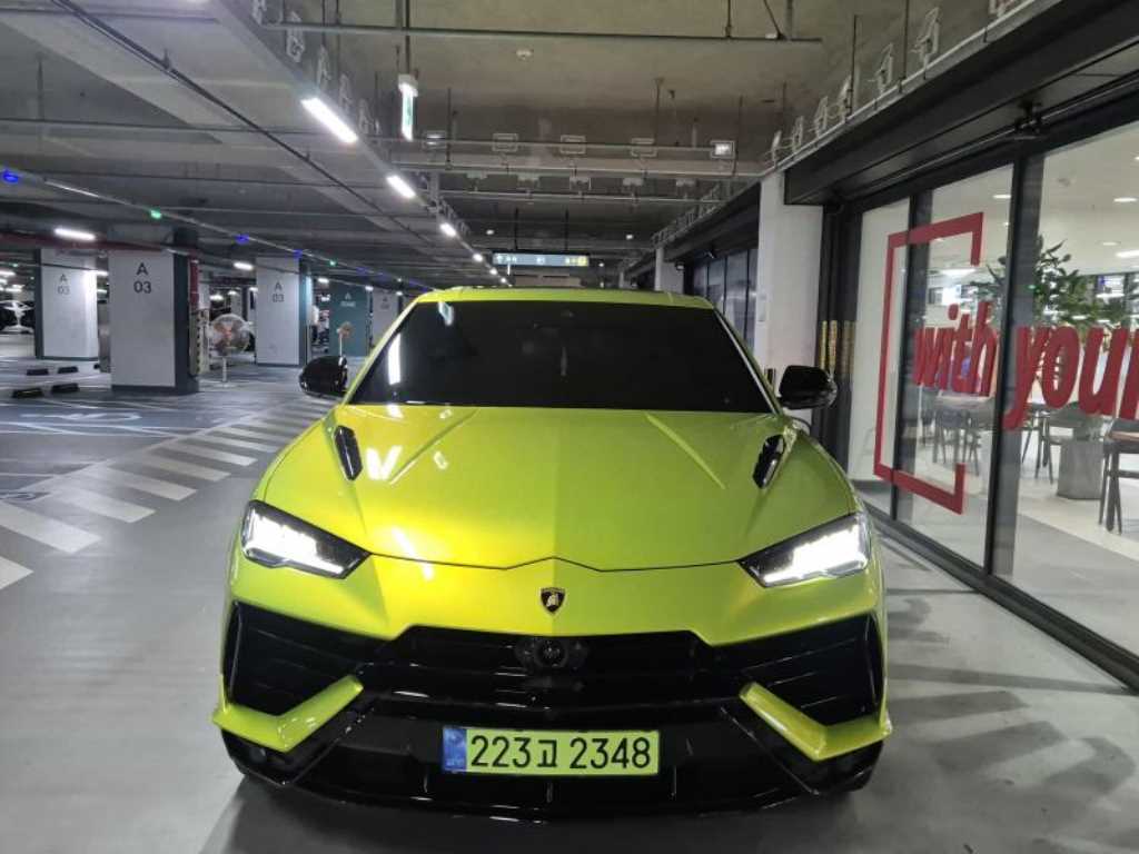 Lamborghini Urus 4.0 V8 S 3
