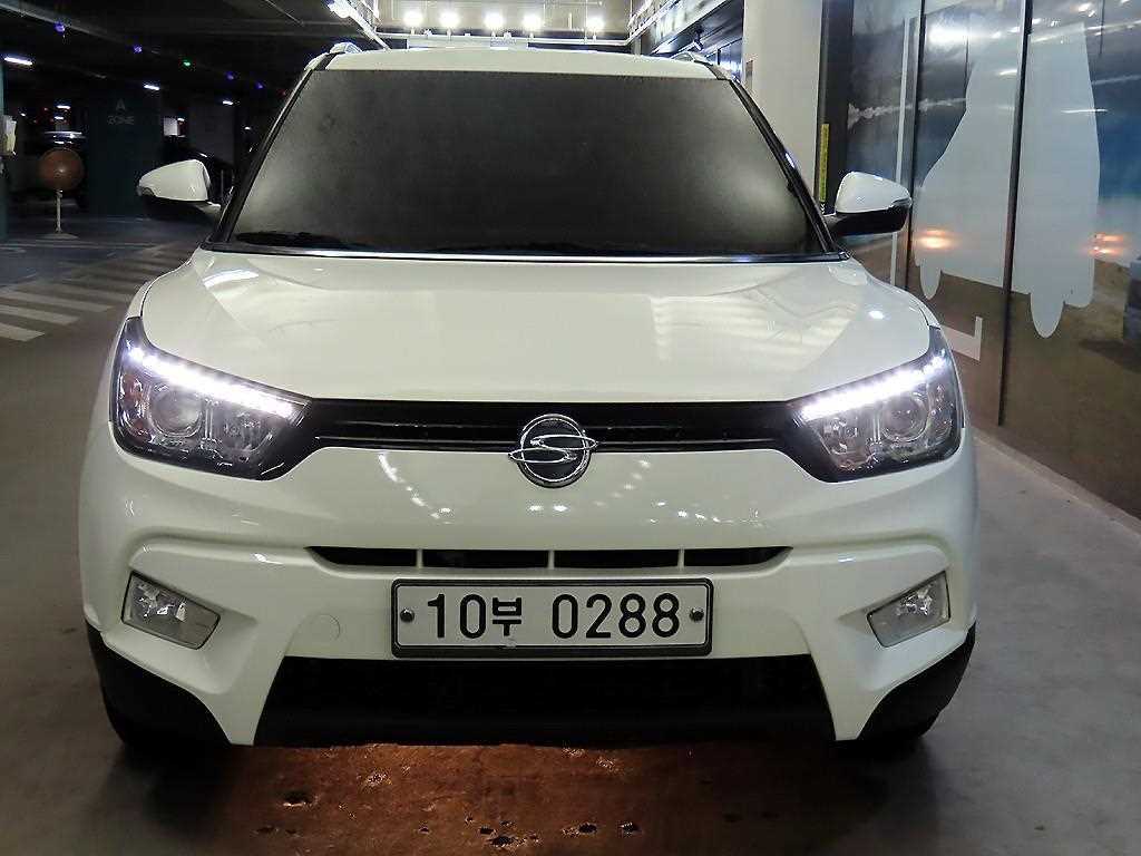 KG Mobility (Ssangyong) Tivoli Gasoline 2WD 1.6 VX 3