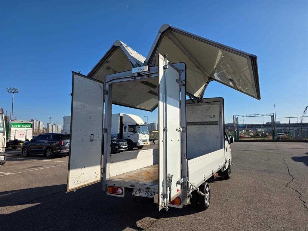 Hyundai Porter Super Cab/ Long Wheelbase/ CRDi 7