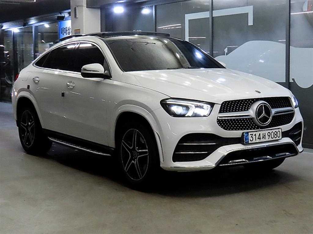 벤츠 GLE 클래스 GLE 400d 4MATIC 쿠페 사진 2/20