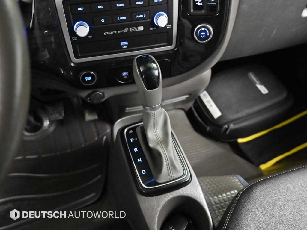 Hyundai Porter 1.0 Ton/ Super Cab/ Long Wheelbase/ Smart Special 10