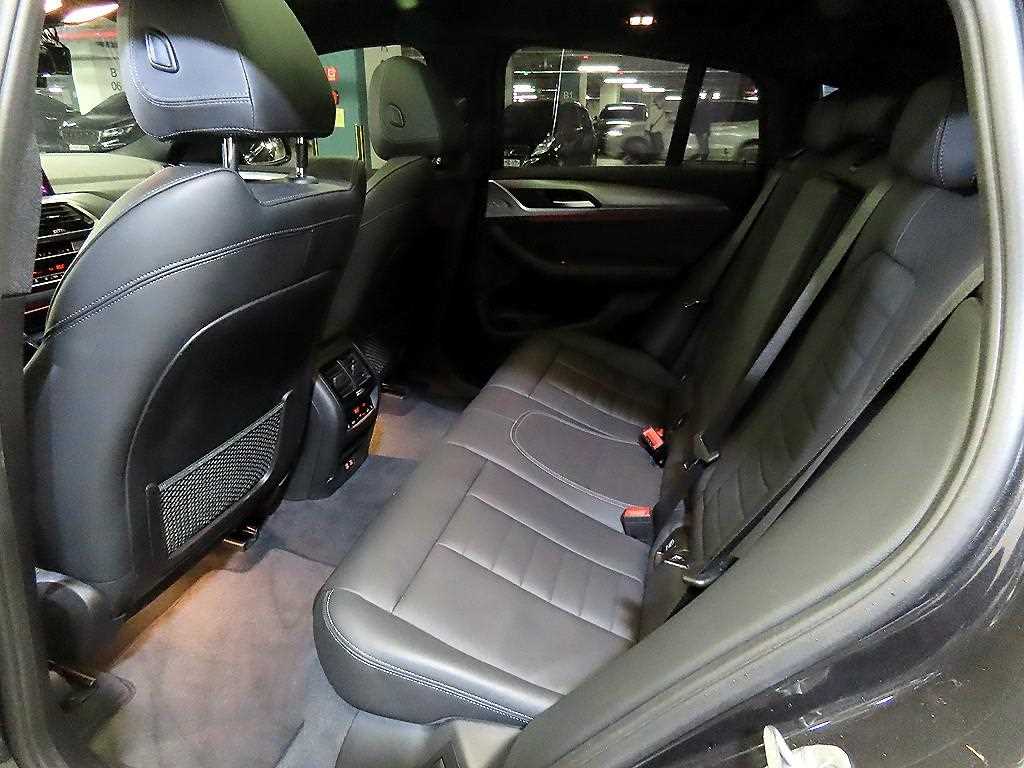 BMW X4 xDrive 20d M Sport 8