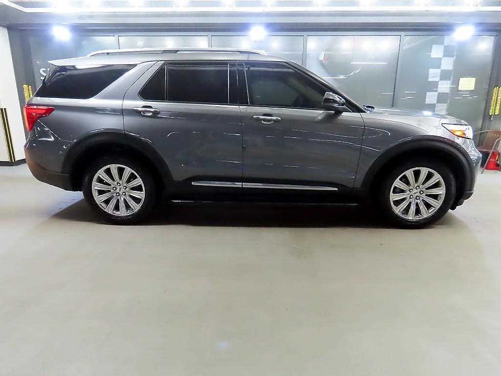 Ford Explorer 2.3 AWD Limited 4