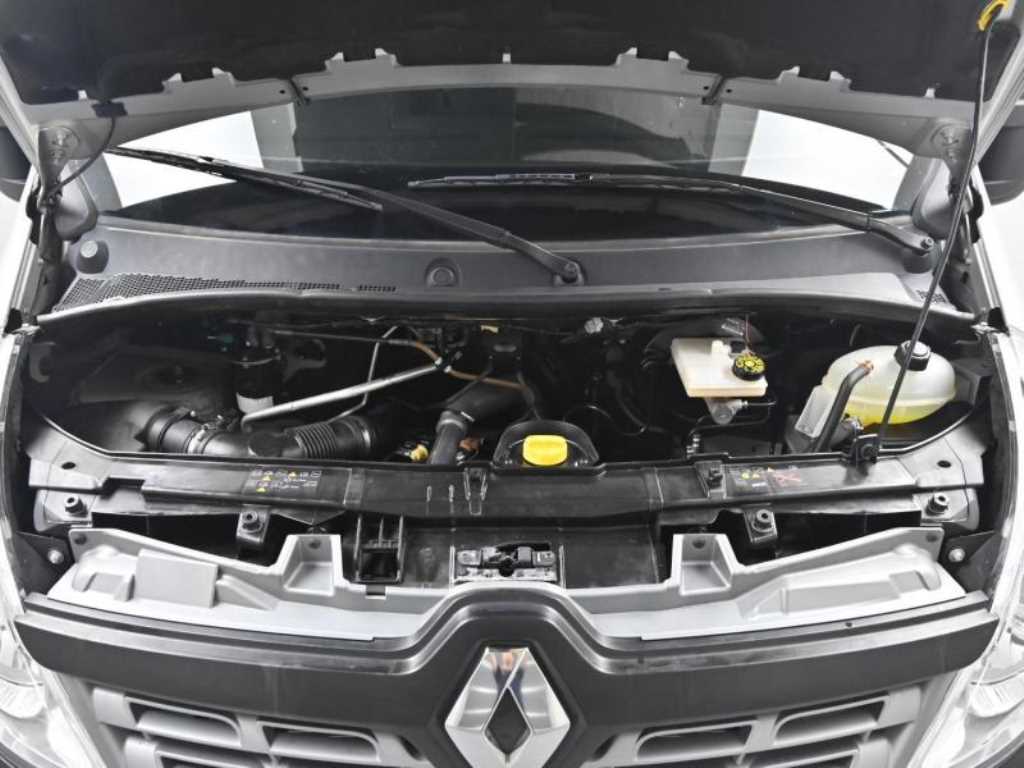 Renault Master 2.3 L 7