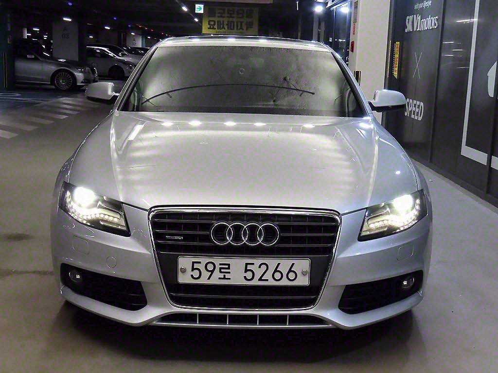 아우디 A4 2.0 TFSI 콰트로 사진 2/20