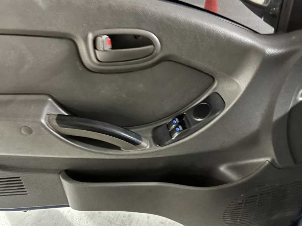 Hyundai Porter 1.0 Ton/ Double Cab/ Long Wheelbase/ CRDi Smart 10