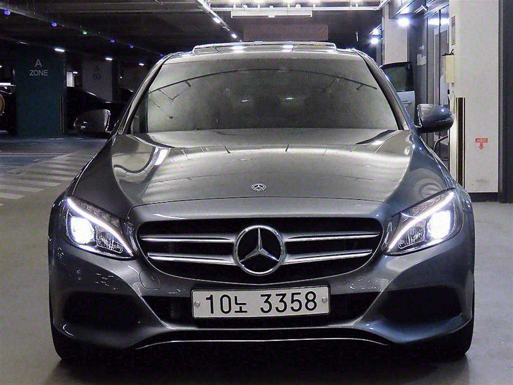 벤츠 C 클래스 C220 d 아방가르드 사진 2/20