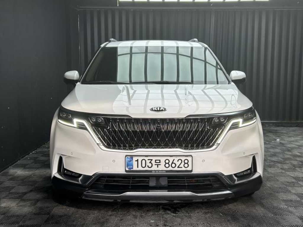 Kia Carnival Gasoline Signature