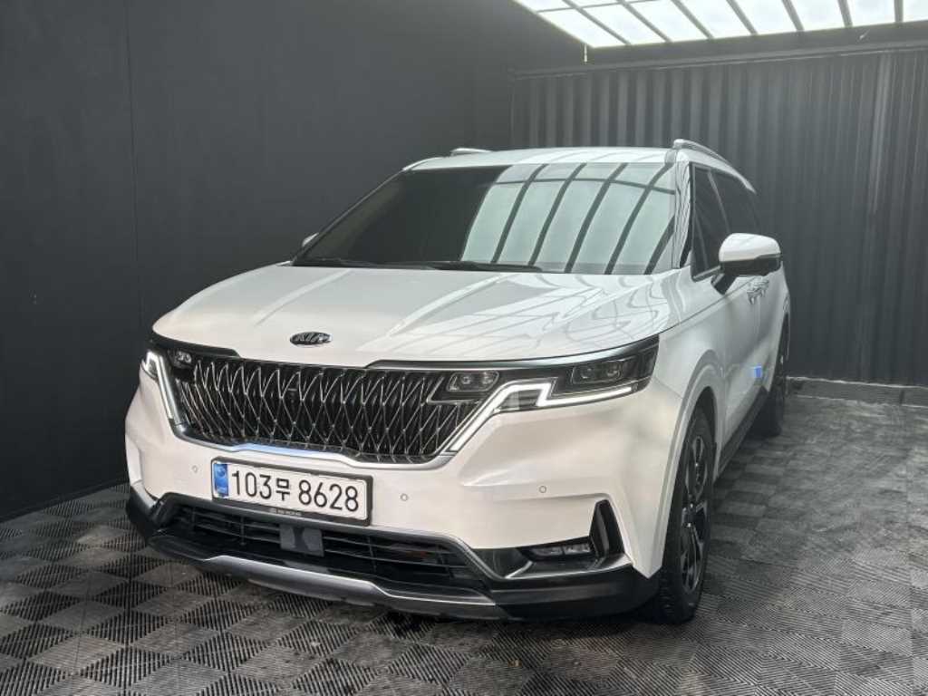 Kia Carnival Gasoline Signature 4